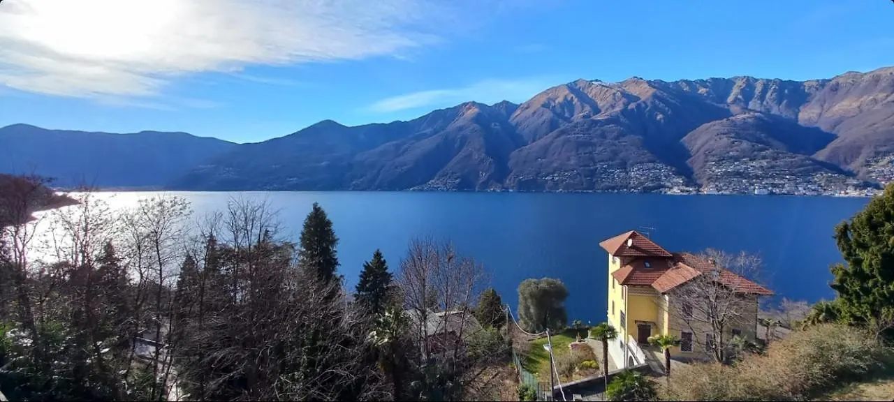 הוילה Pino Lago Maggiore Casa Le Palme בית נופש